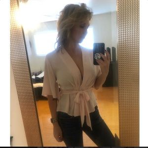 Astr the Label flutter sleeve blouse (tag size L)